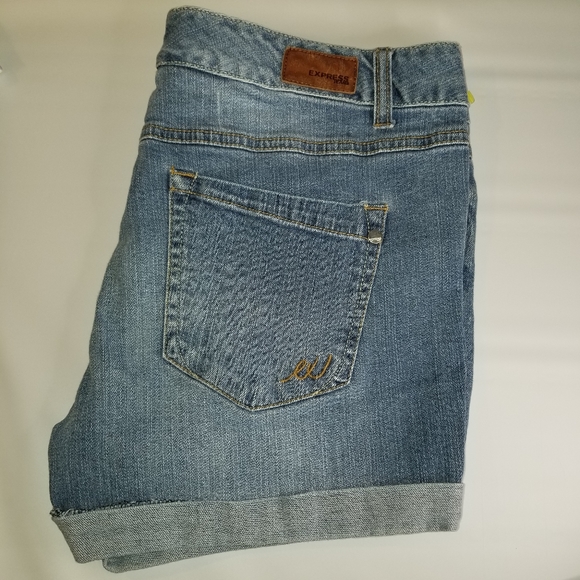 Express jean shorts - Picture 15 of 15
